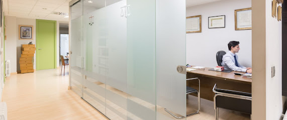 abogado Emilio Agra Lezcano